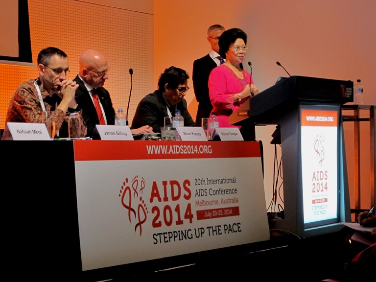 Menteri Kesehatan Indonesia Nafsiah Mboi berbicara dalam salah satu sesi di AIDS 2014 di Melbourne (Foto: Dina Indrasafitri)