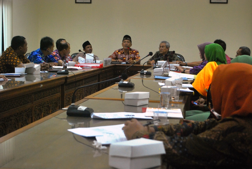 Bimbingan teknis untuk menguatkan kelembagaan KPAD Purworejo. (Foto : Jarot Sarwosambodo)