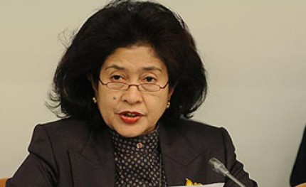 Nila Moeloek